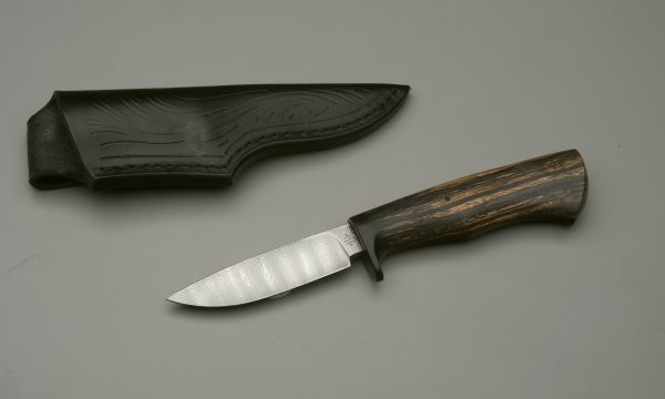 Medium Hunter - High Carbon Damascus