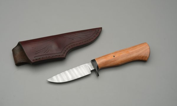 Medium Hunter - High Carbon Damascus