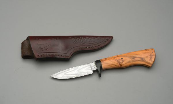 Medium Hunter - High Carbon Damascus