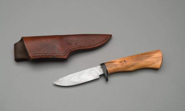 Medium Hunter - High Carbon Damascus
